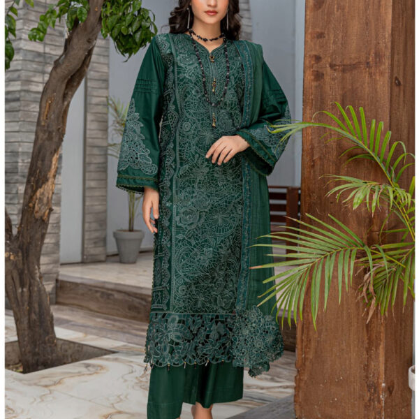 Green |3pcs Embrioded Lawn Suit